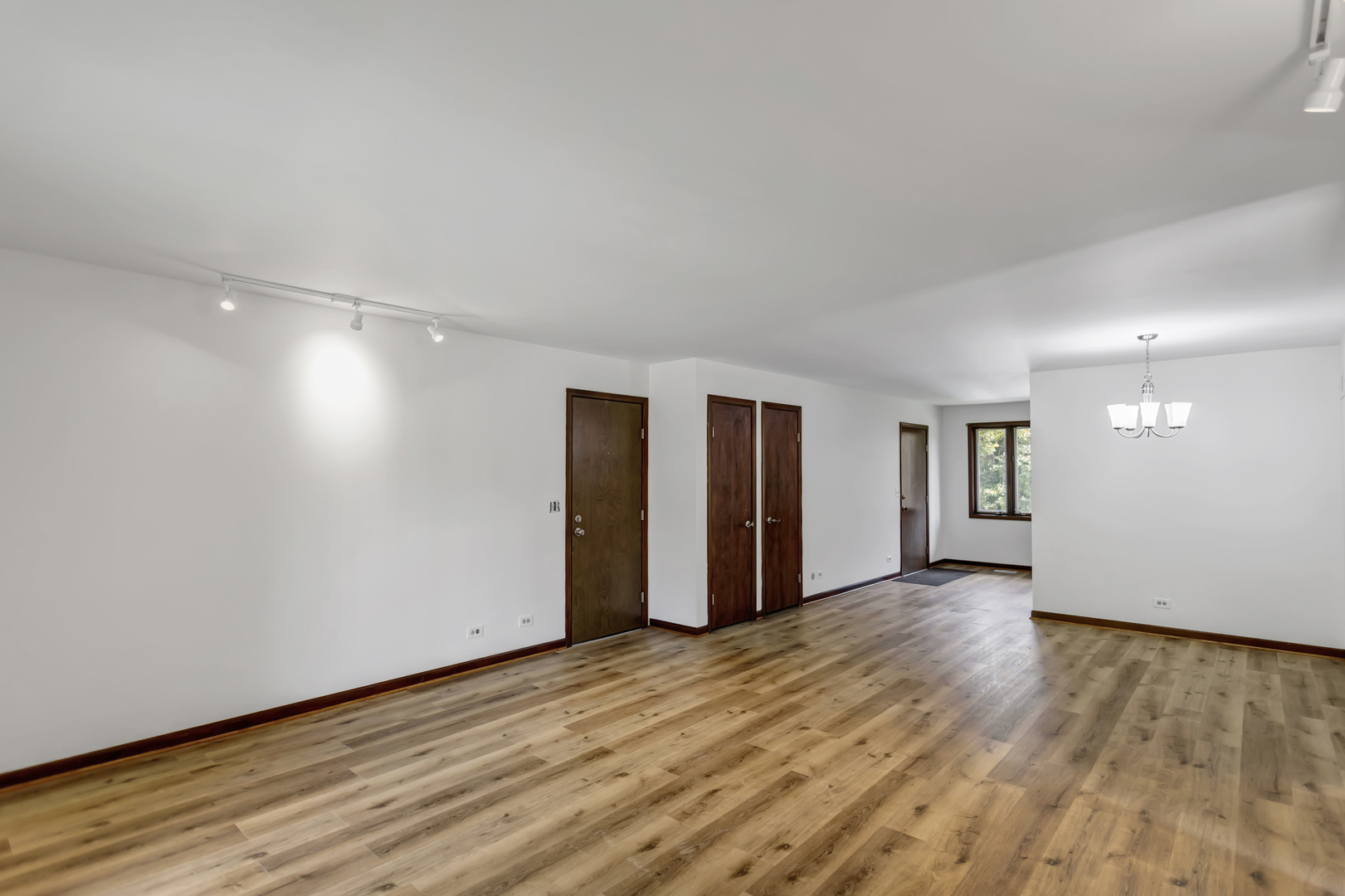 31 Green Oaks Drive Unit: B