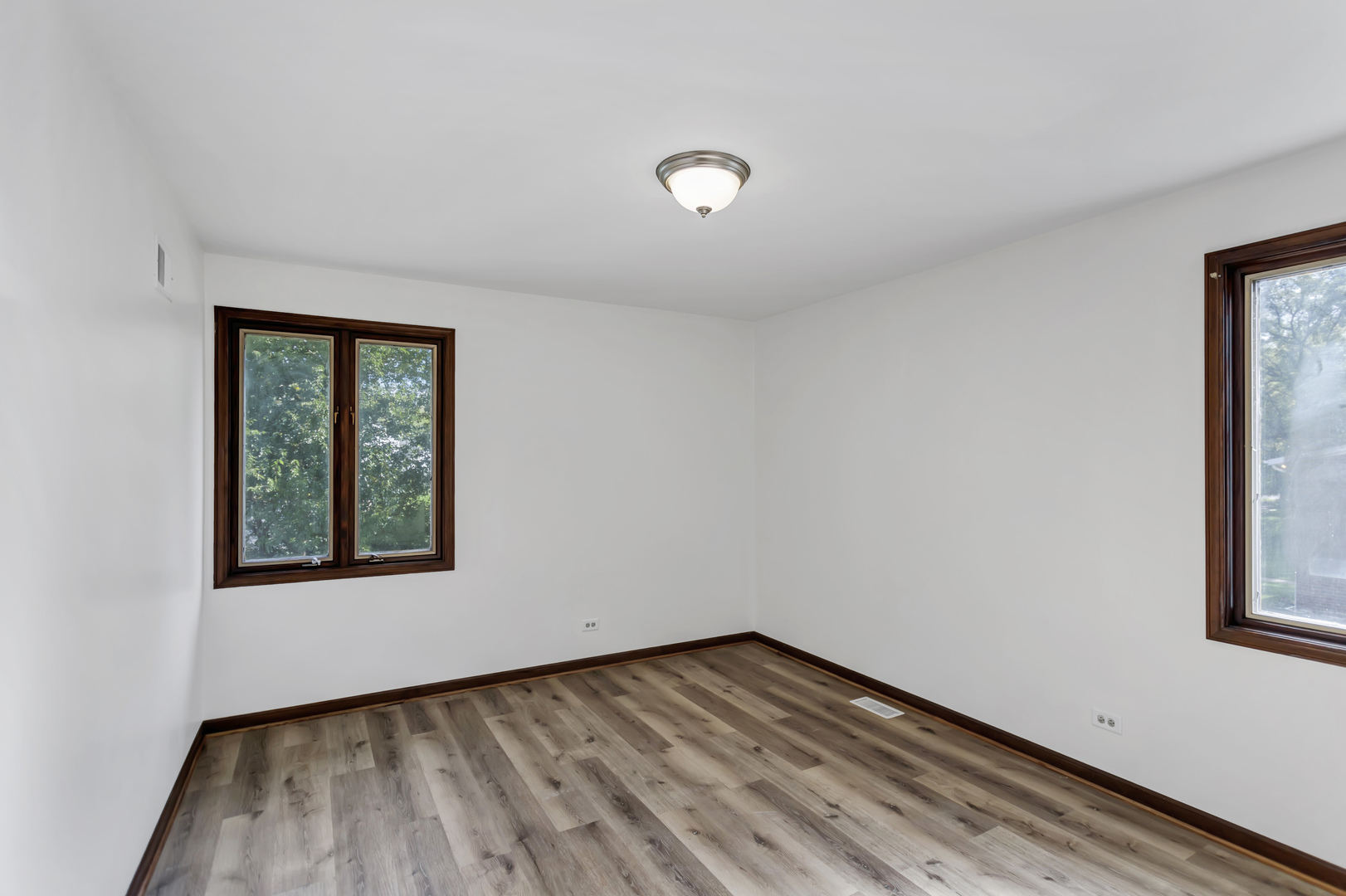 31 Green Oaks Drive Unit: B