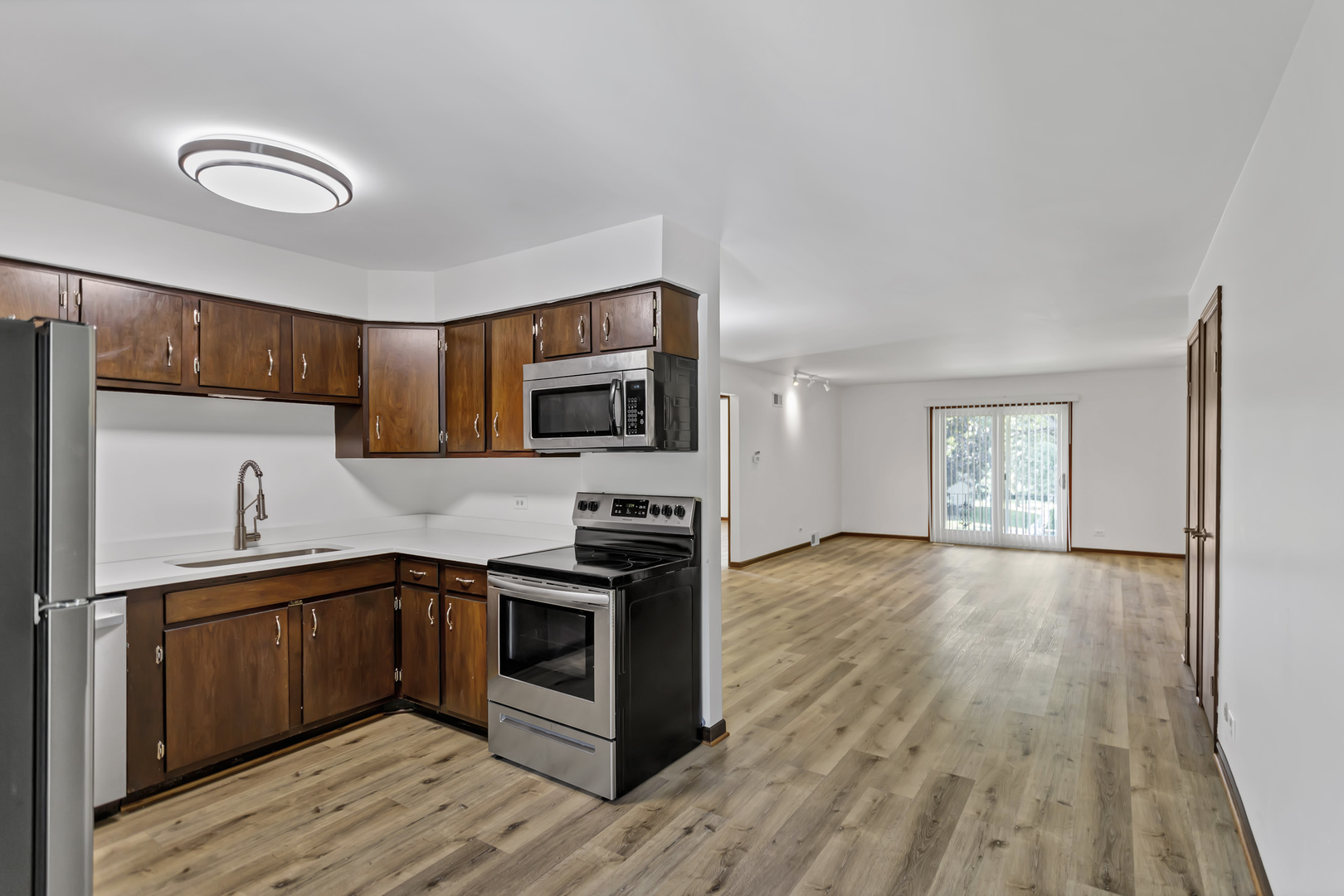 31 Green Oaks Drive Unit: B