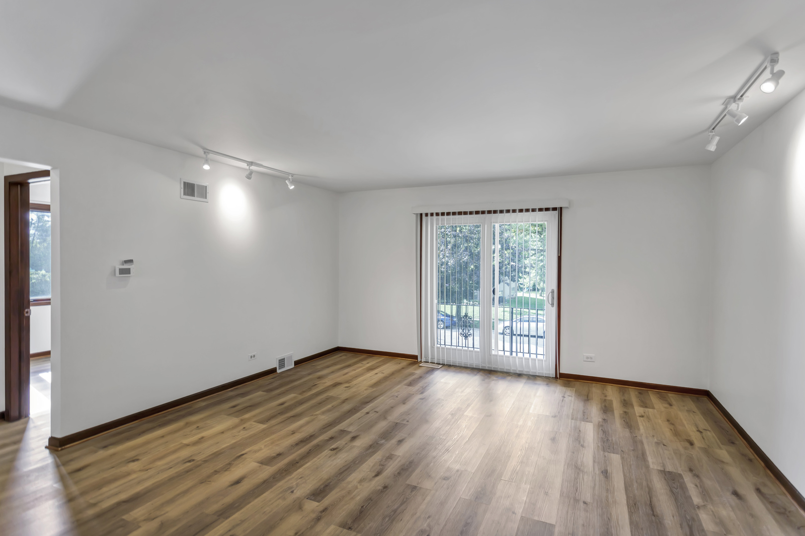 31 Green Oaks Drive Unit: B