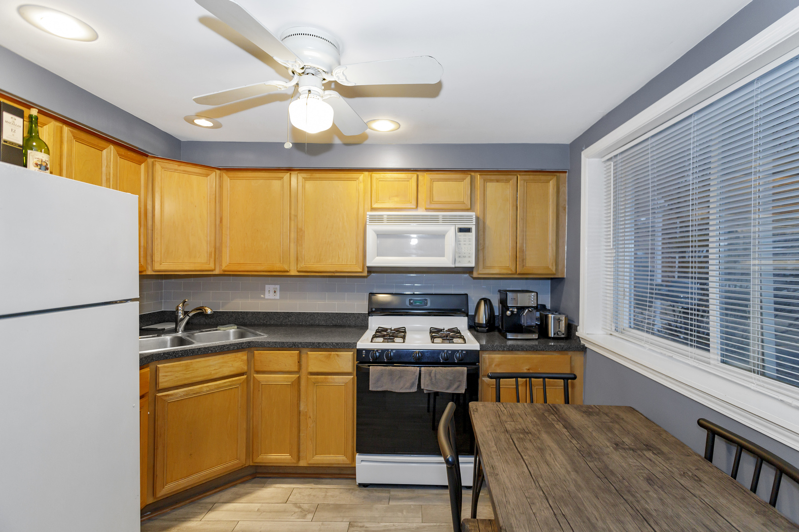 10113 Hartford Court Unit: 1B