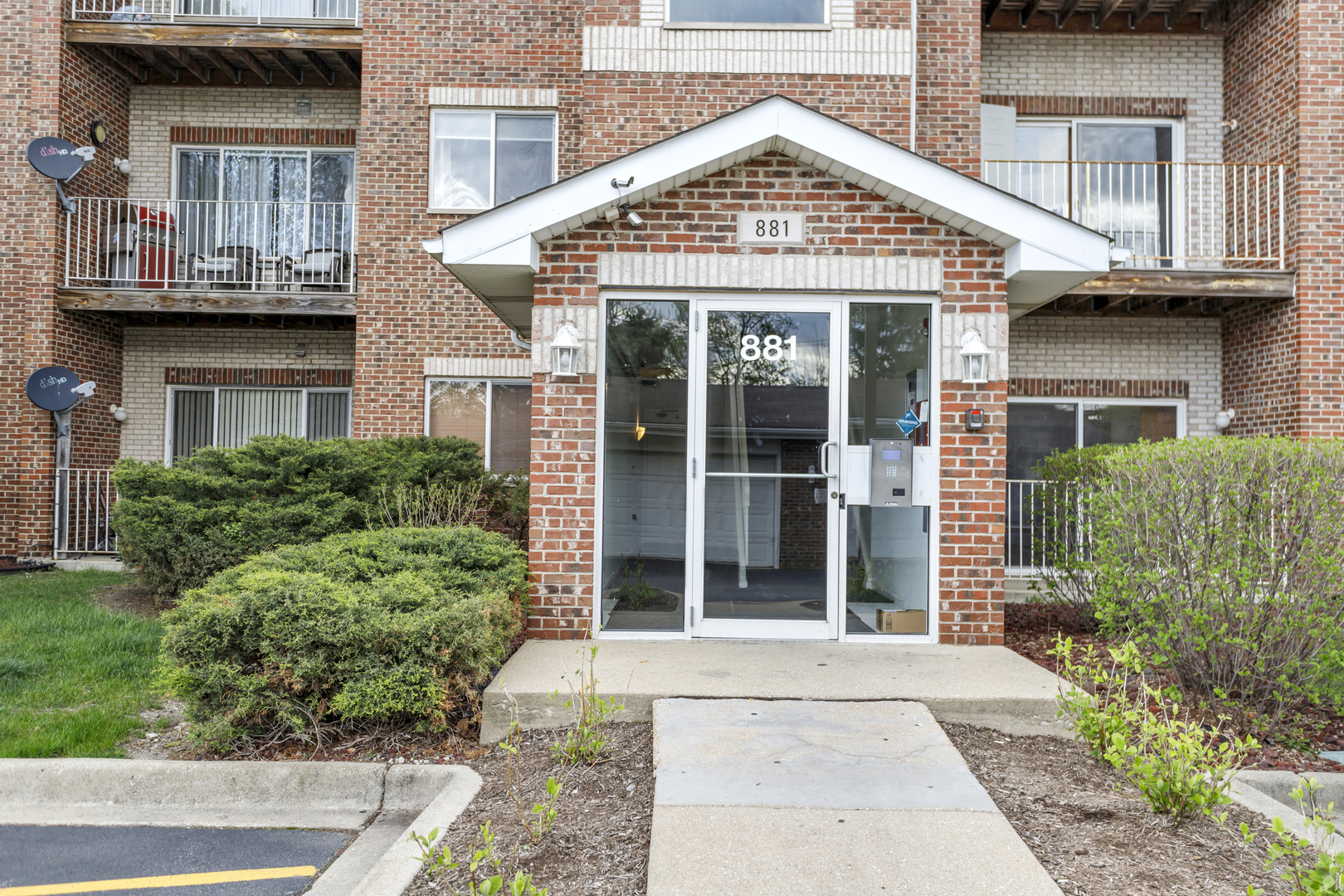 881 N Swift Road Unit: 102