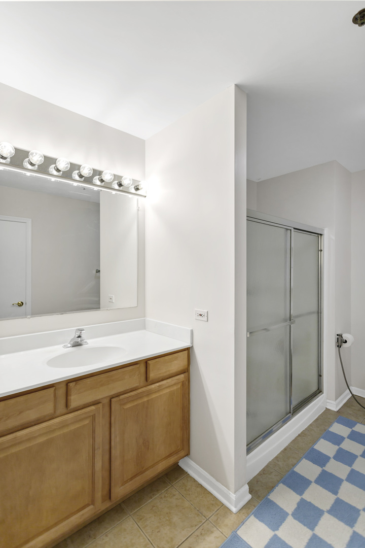 881 N Swift Road Unit: 102