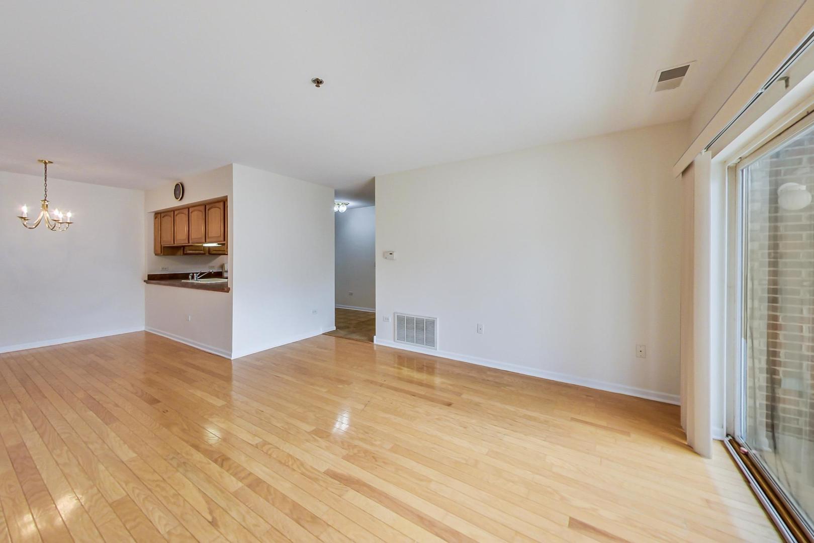 881 N Swift Road Unit: 102