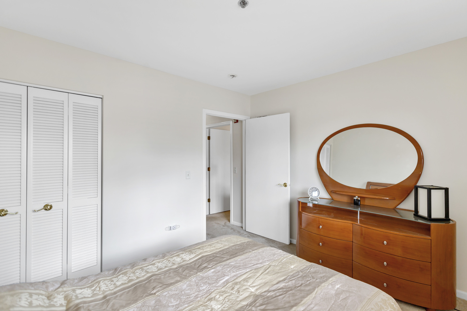 881 N Swift Road Unit: 102