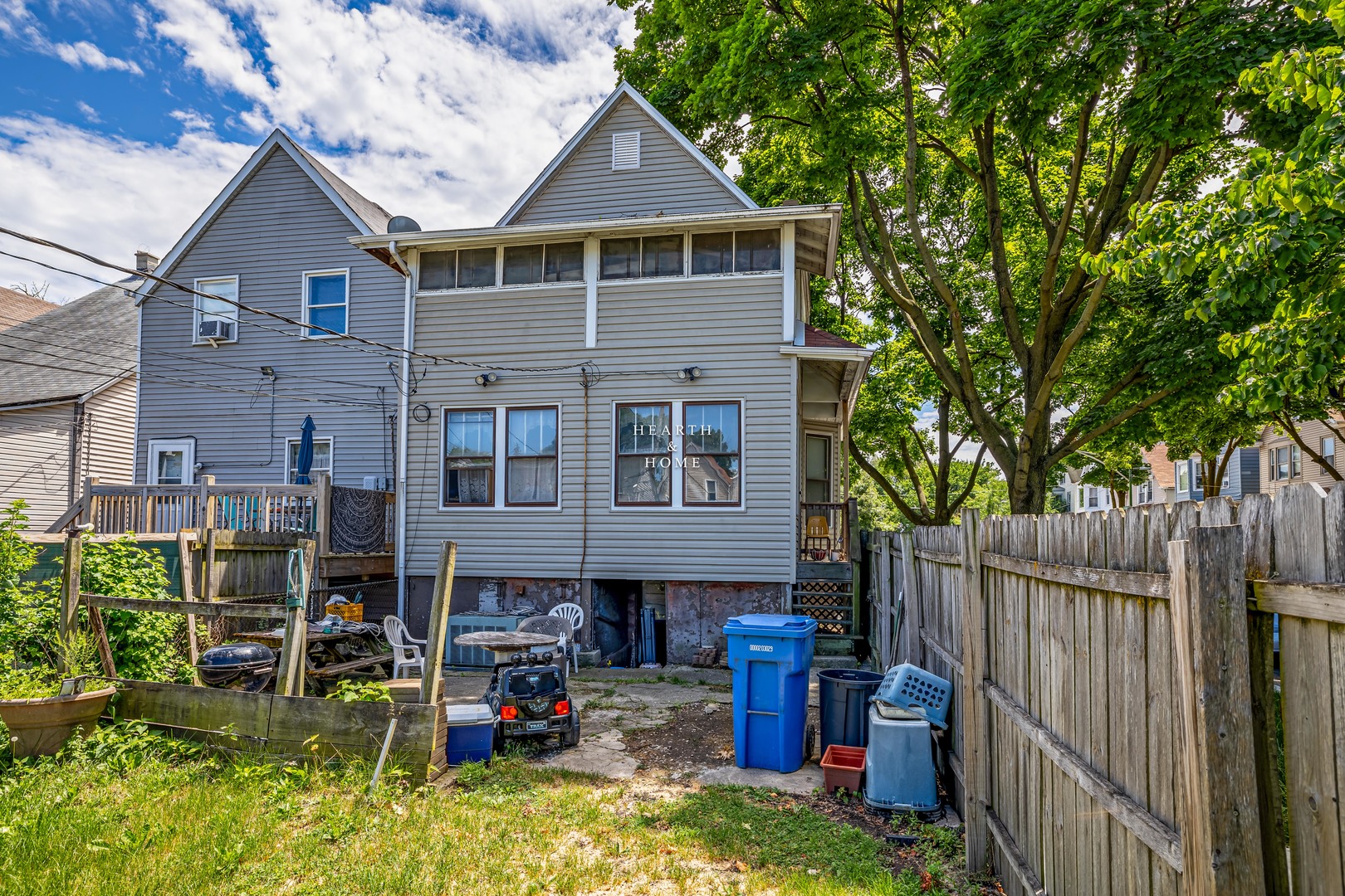 3758 W Shakespeare Avenue