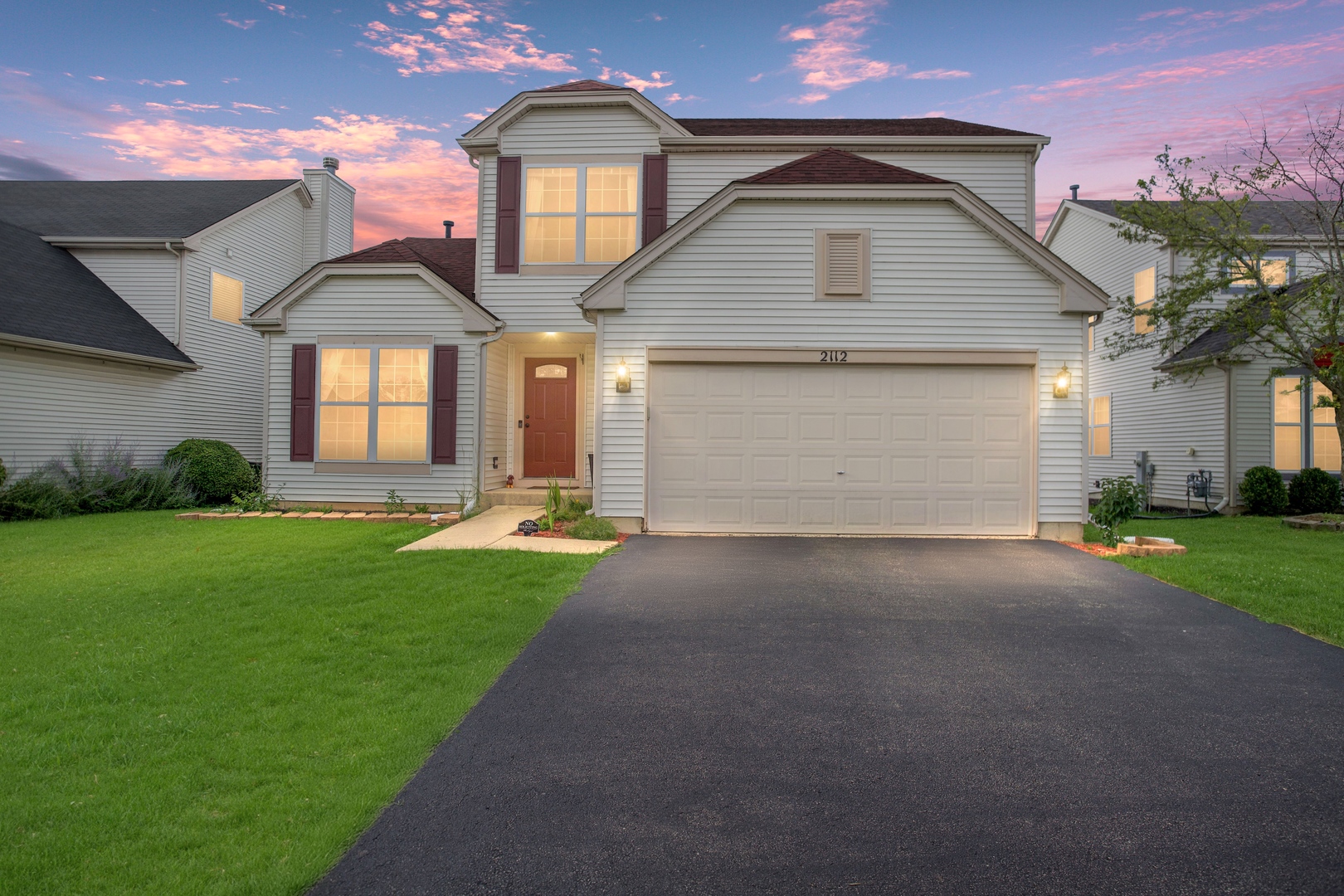 2112 W Wicklow Lane