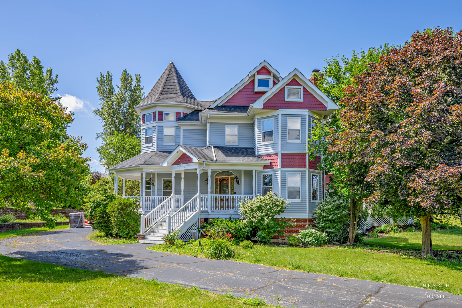 45W235 Hillview Lane