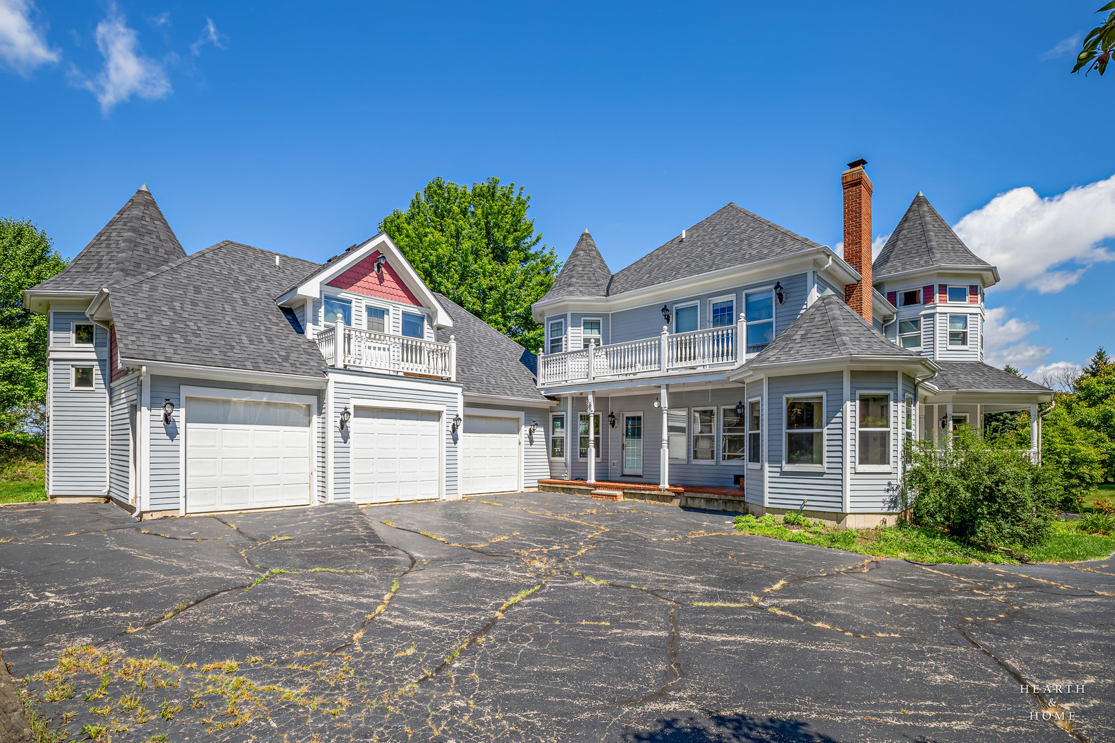 45W235 Hillview Lane