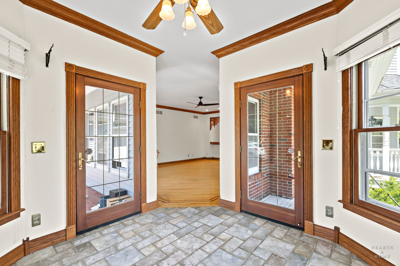 45W235 Hillview Lane