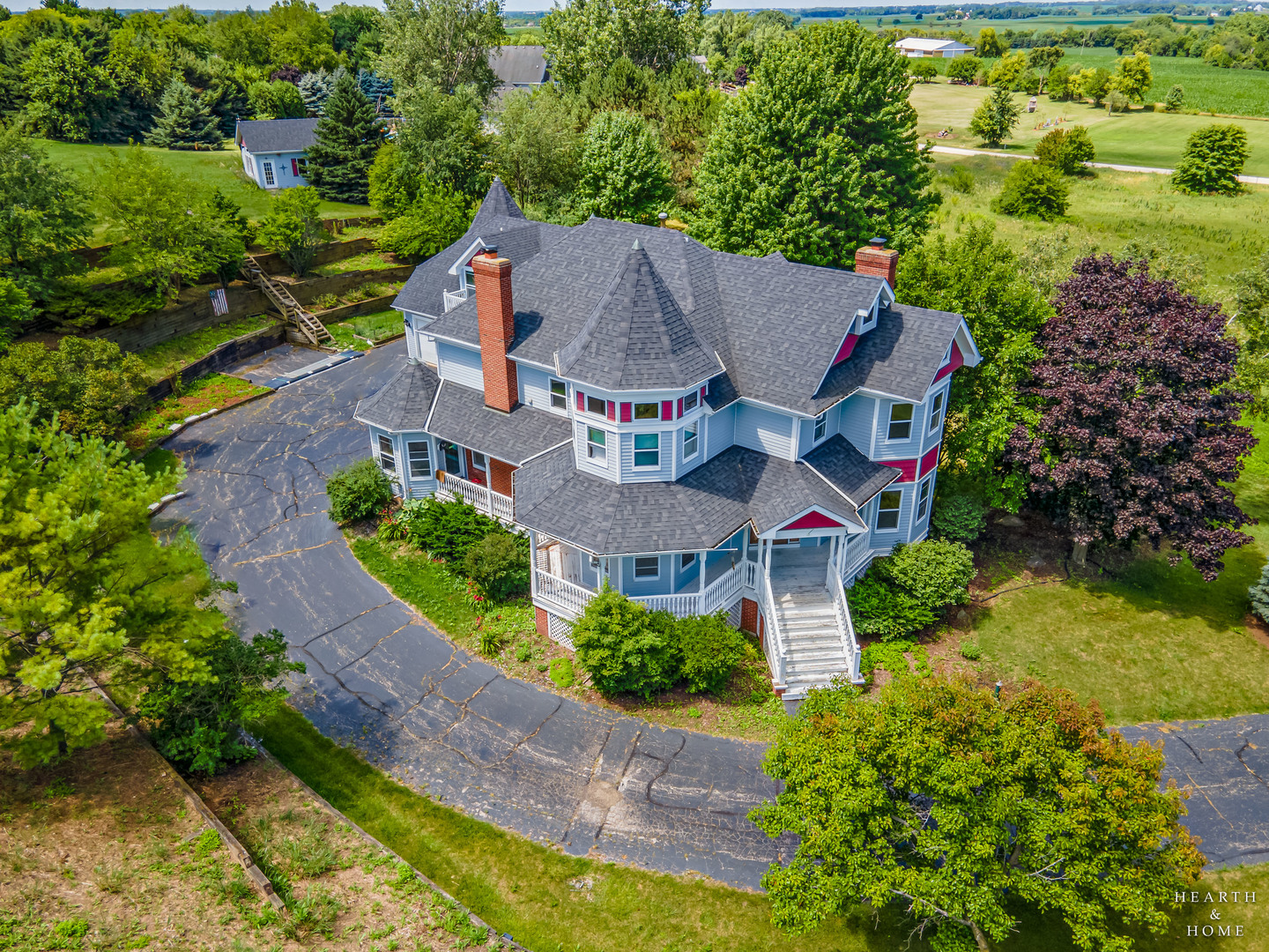 45W235 Hillview Lane