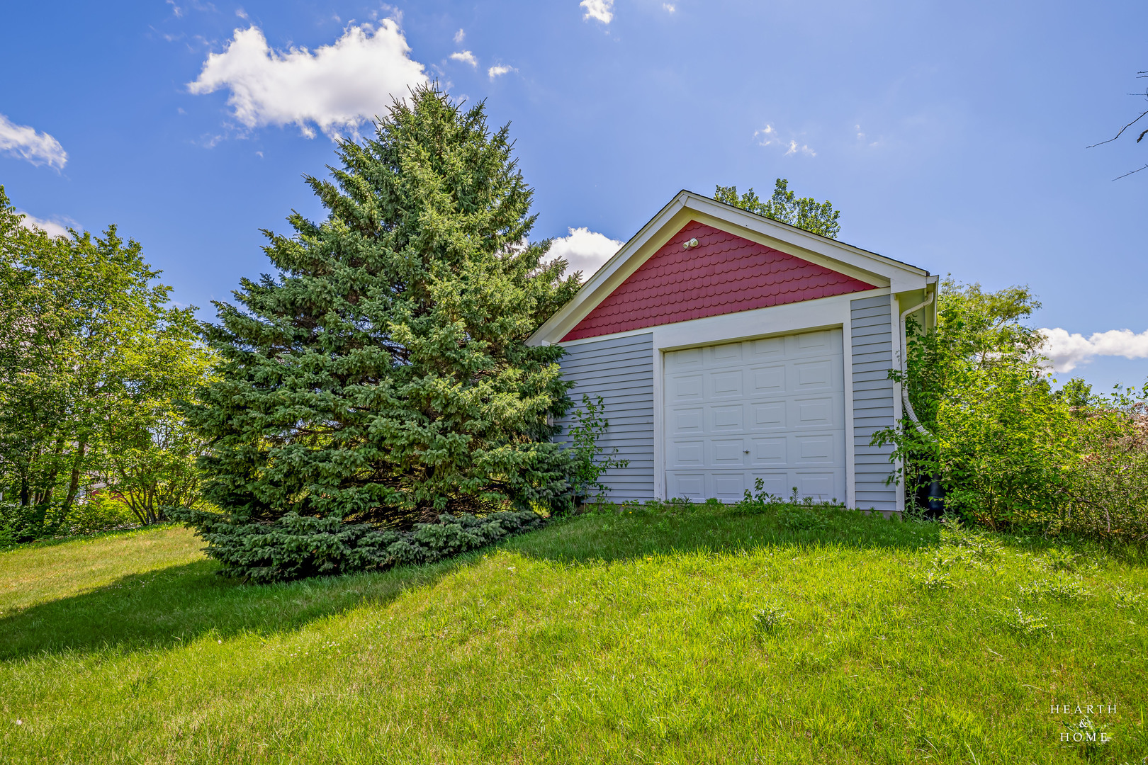 45W235 Hillview Lane