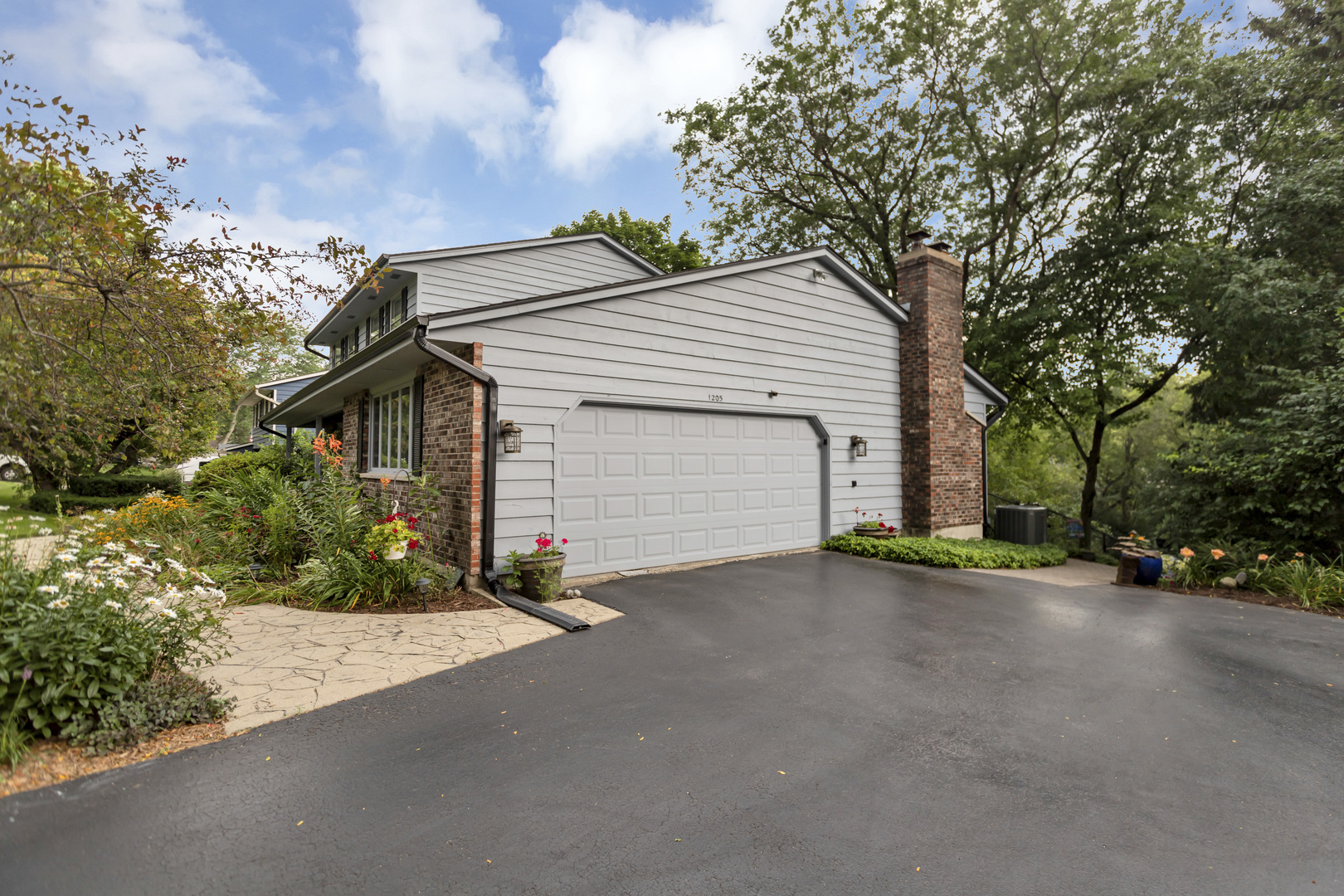 1205 Zange Drive