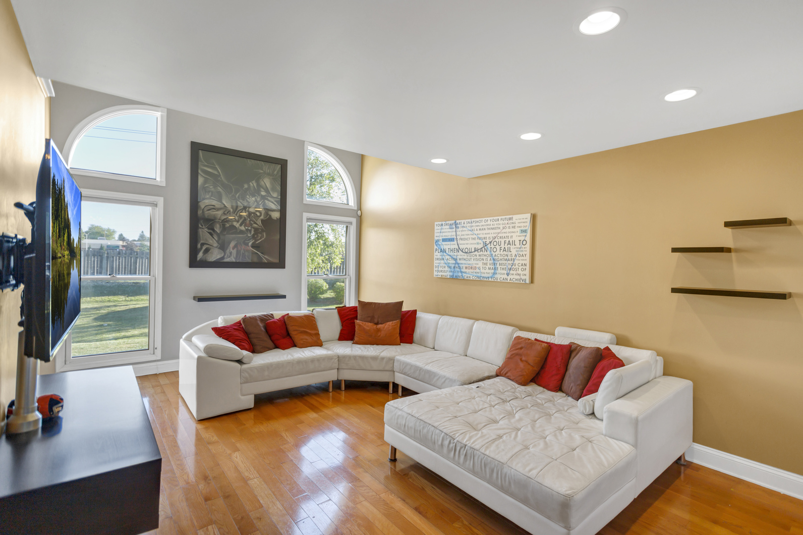 437 S Wenbriar Square