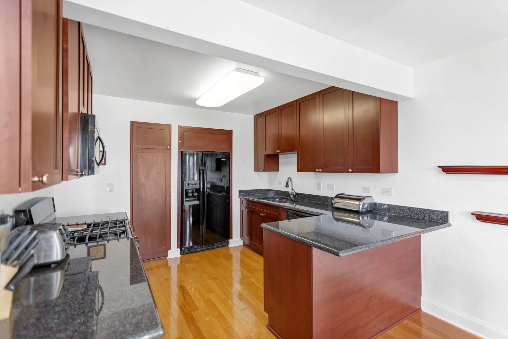 437 S Wenbriar Square