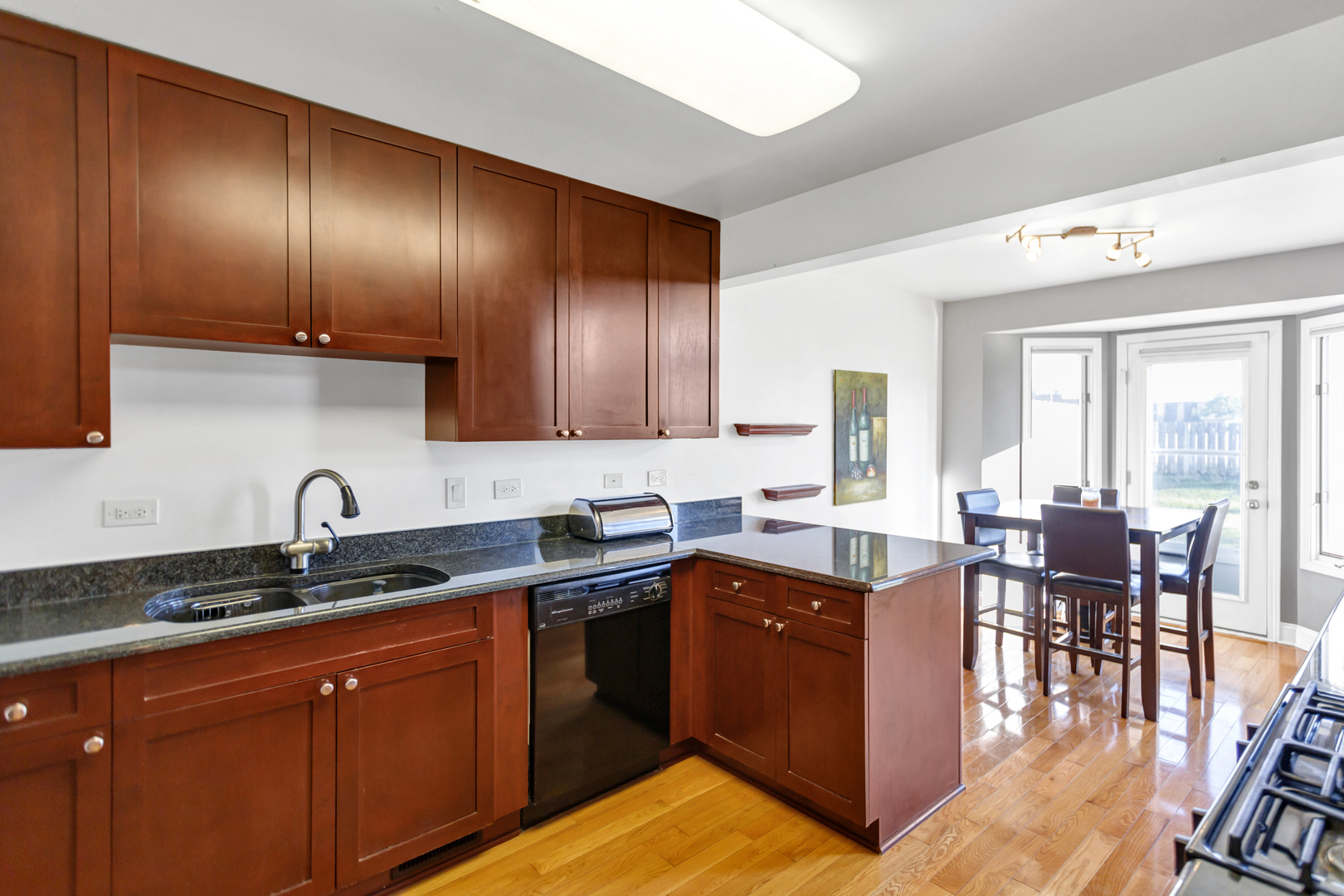 437 S Wenbriar Square