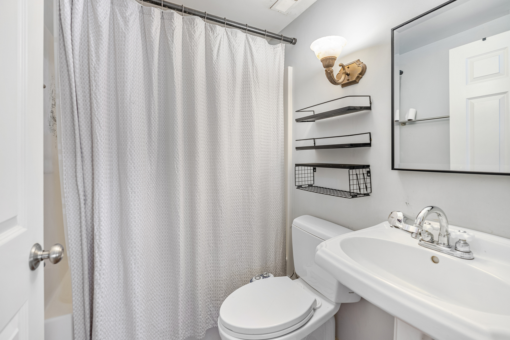 365 Lake Avenue Unit: C