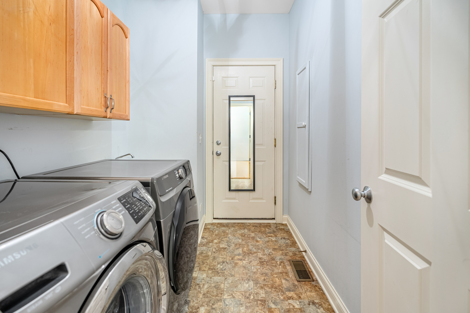 365 Lake Avenue Unit: C