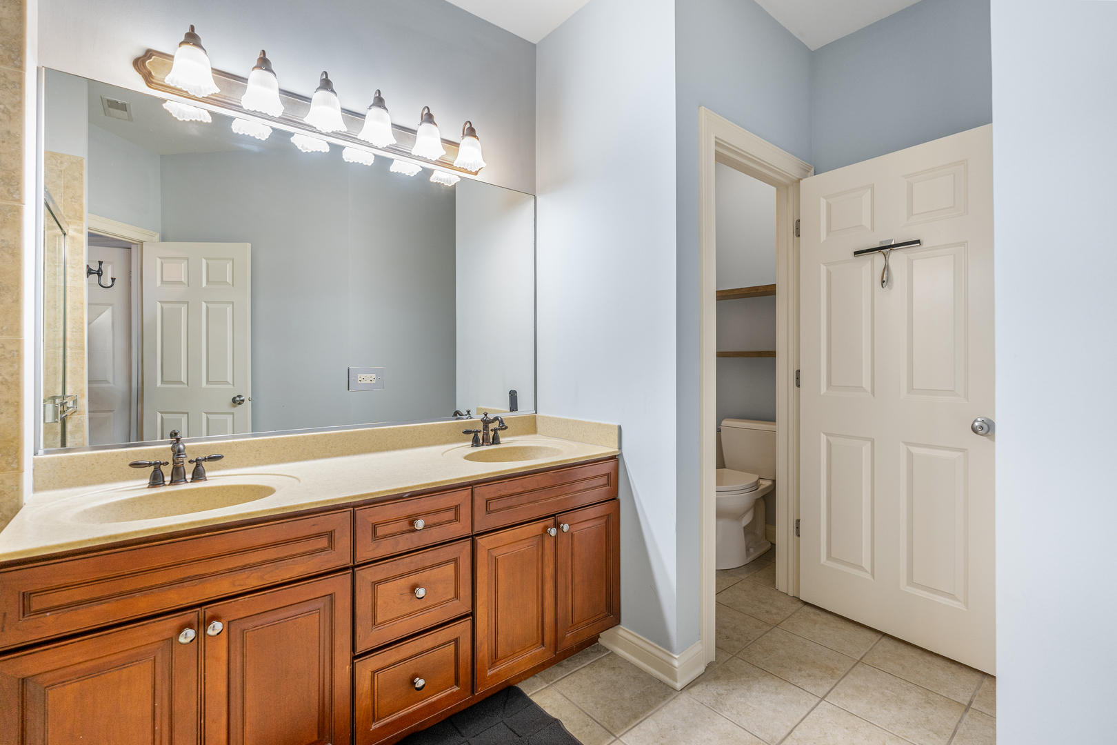 365 Lake Avenue Unit: C
