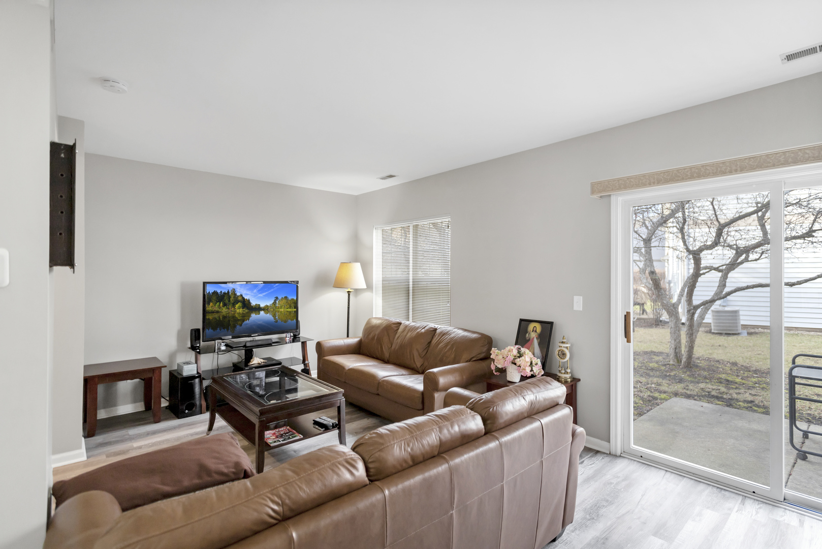 1174 N Village Drive Unit: 1174