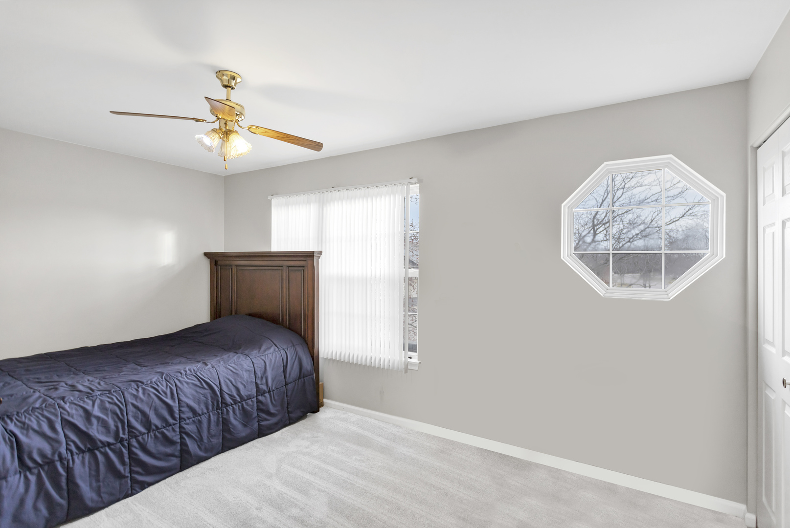 1174 N Village Drive Unit: 1174