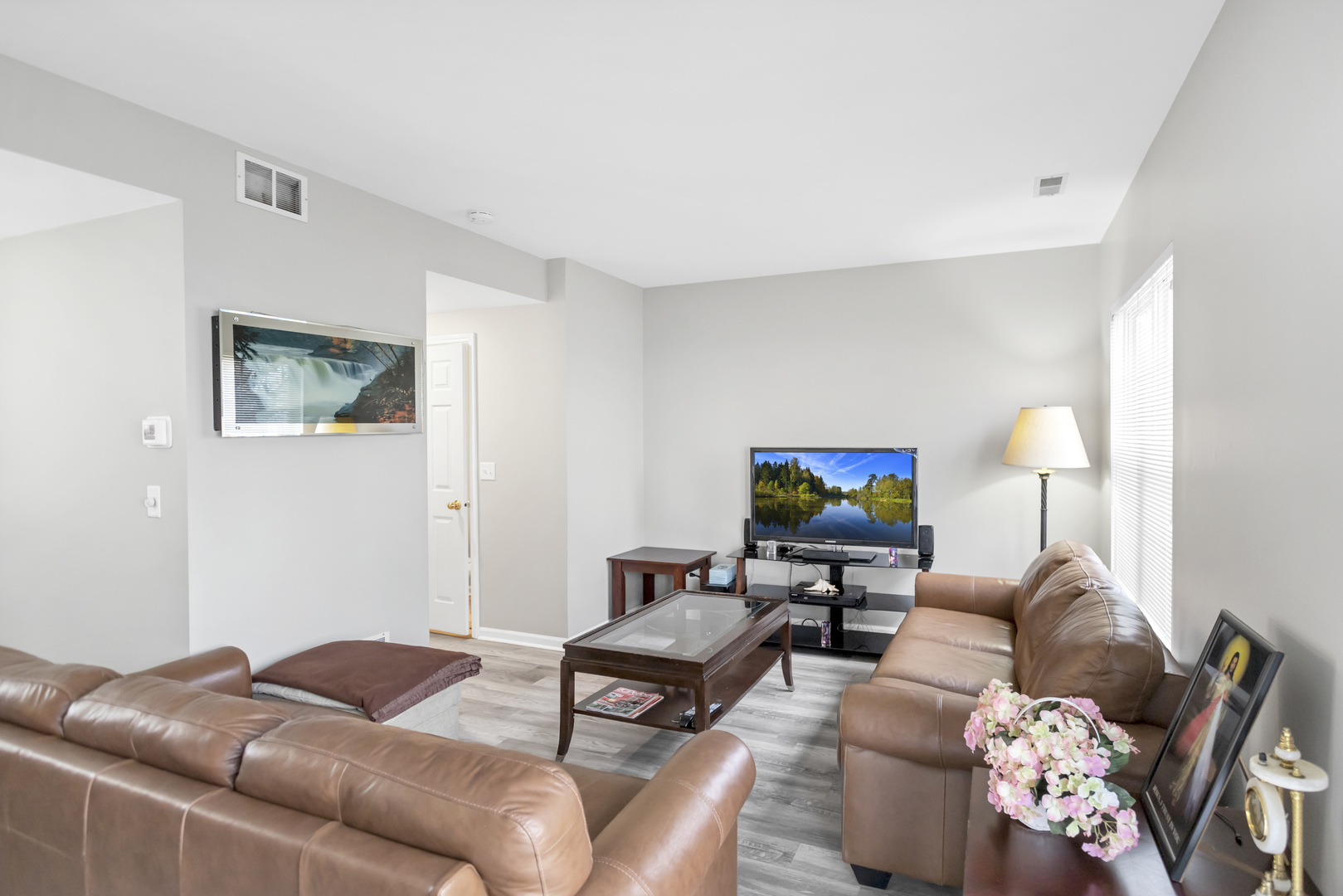 1174 N Village Drive Unit: 1174