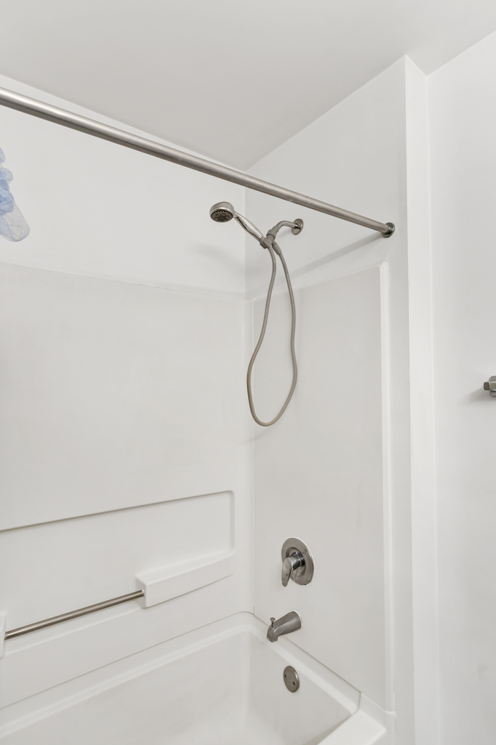 1174 N Village Drive Unit: 1174