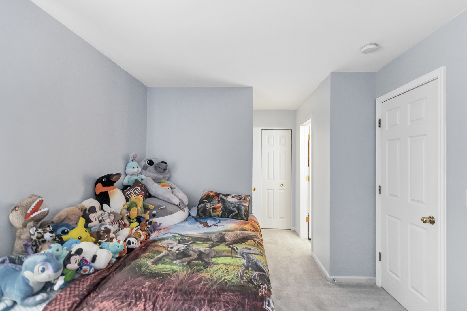 1174 N Village Drive Unit: 1174