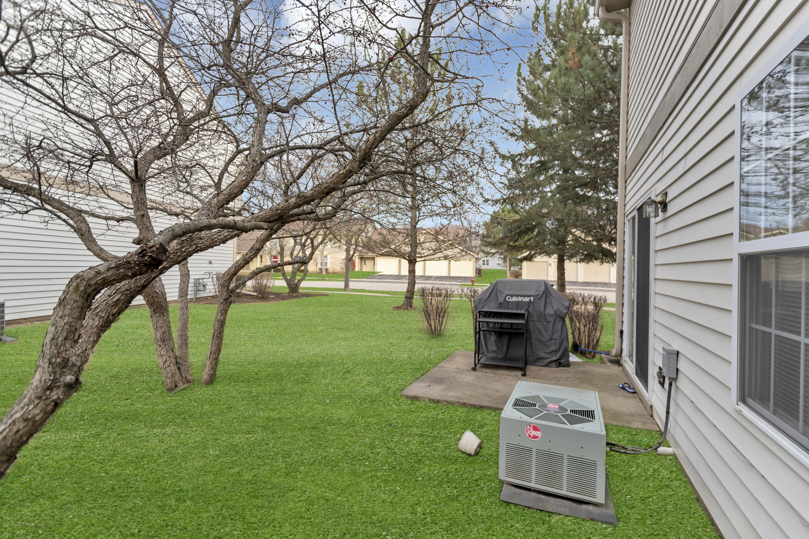 1174 N Village Drive Unit: 1174
