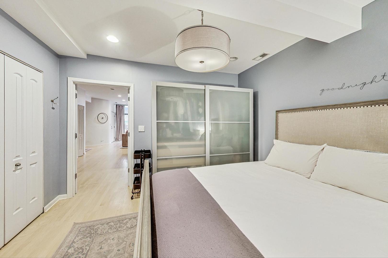 2518 N Willetts Court Unit: 1LN