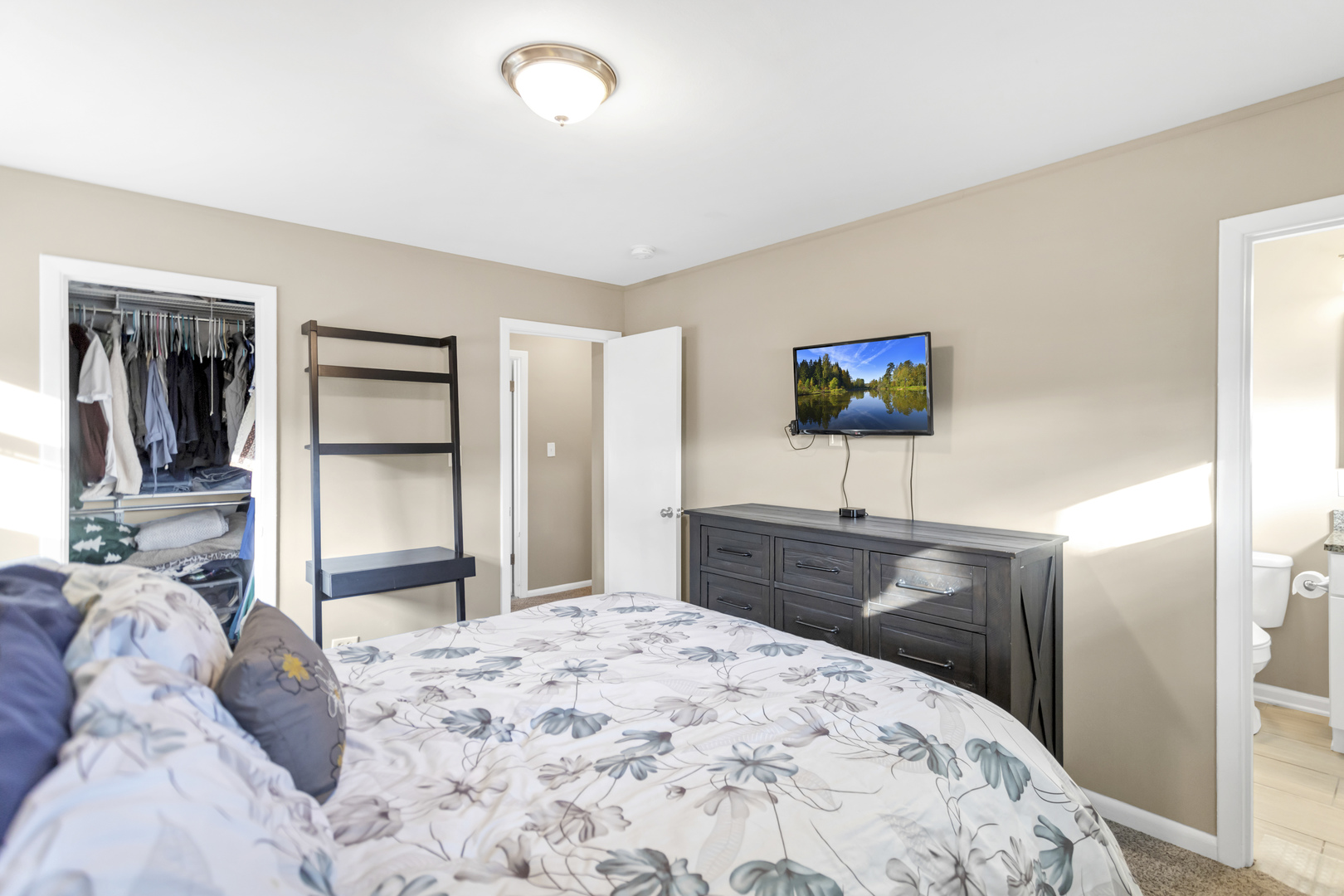 10 Woodcrest Lane