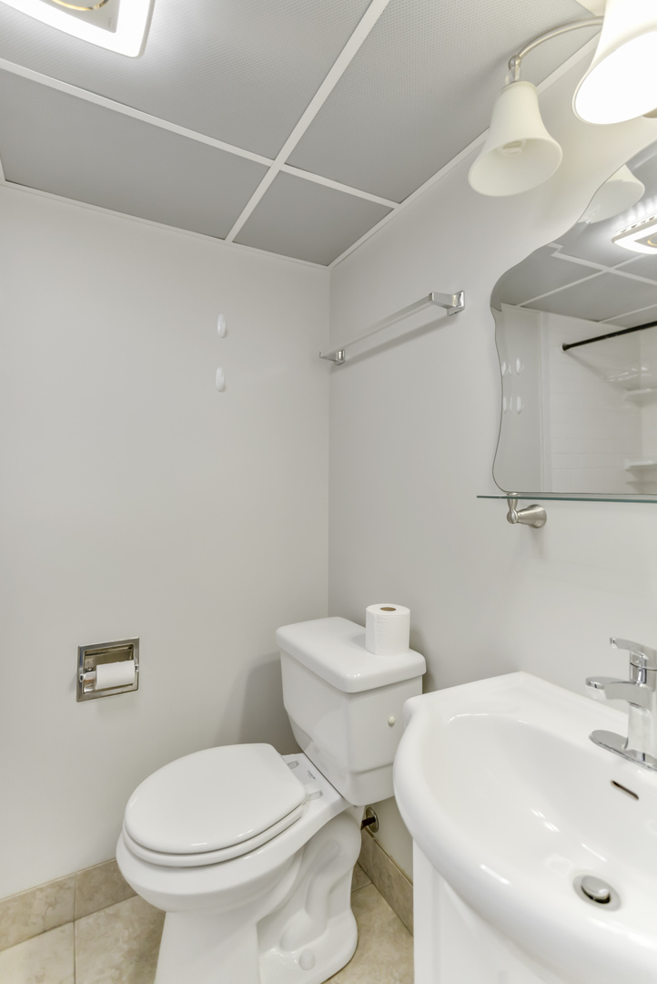5156 W 63rd Place