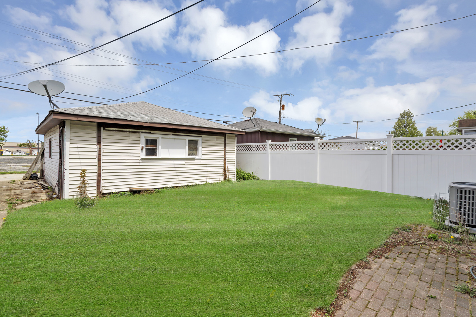 5156 W 63rd Place