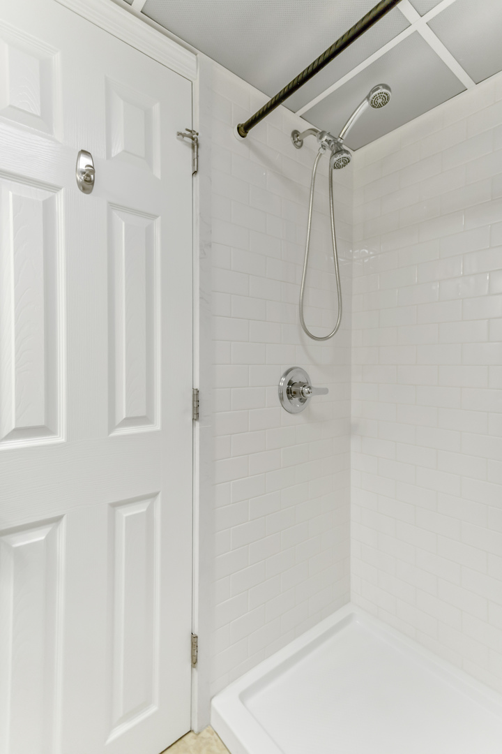 5156 W 63rd Place
