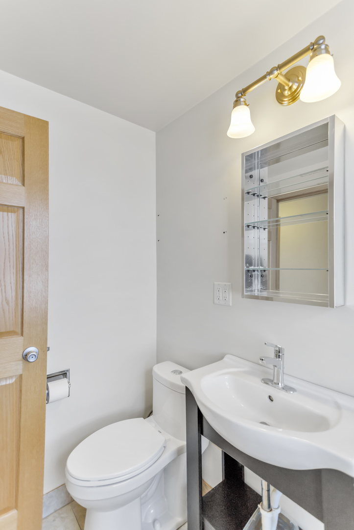 5156 W 63rd Place