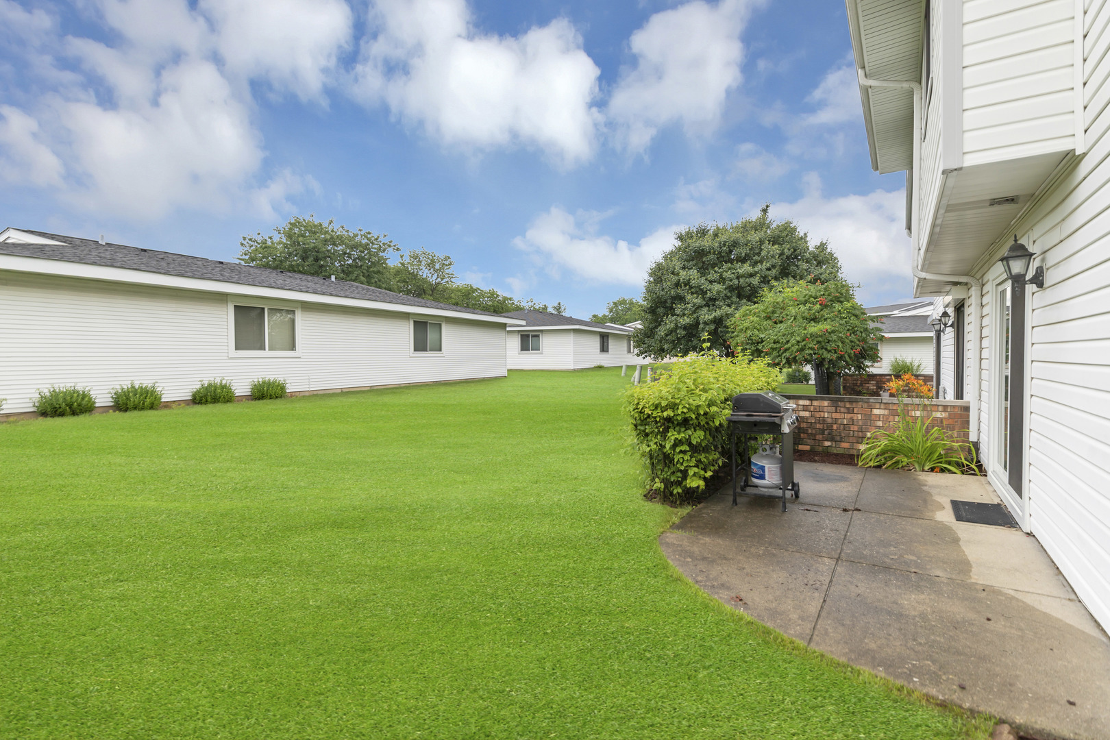 1057 Shannock Lane