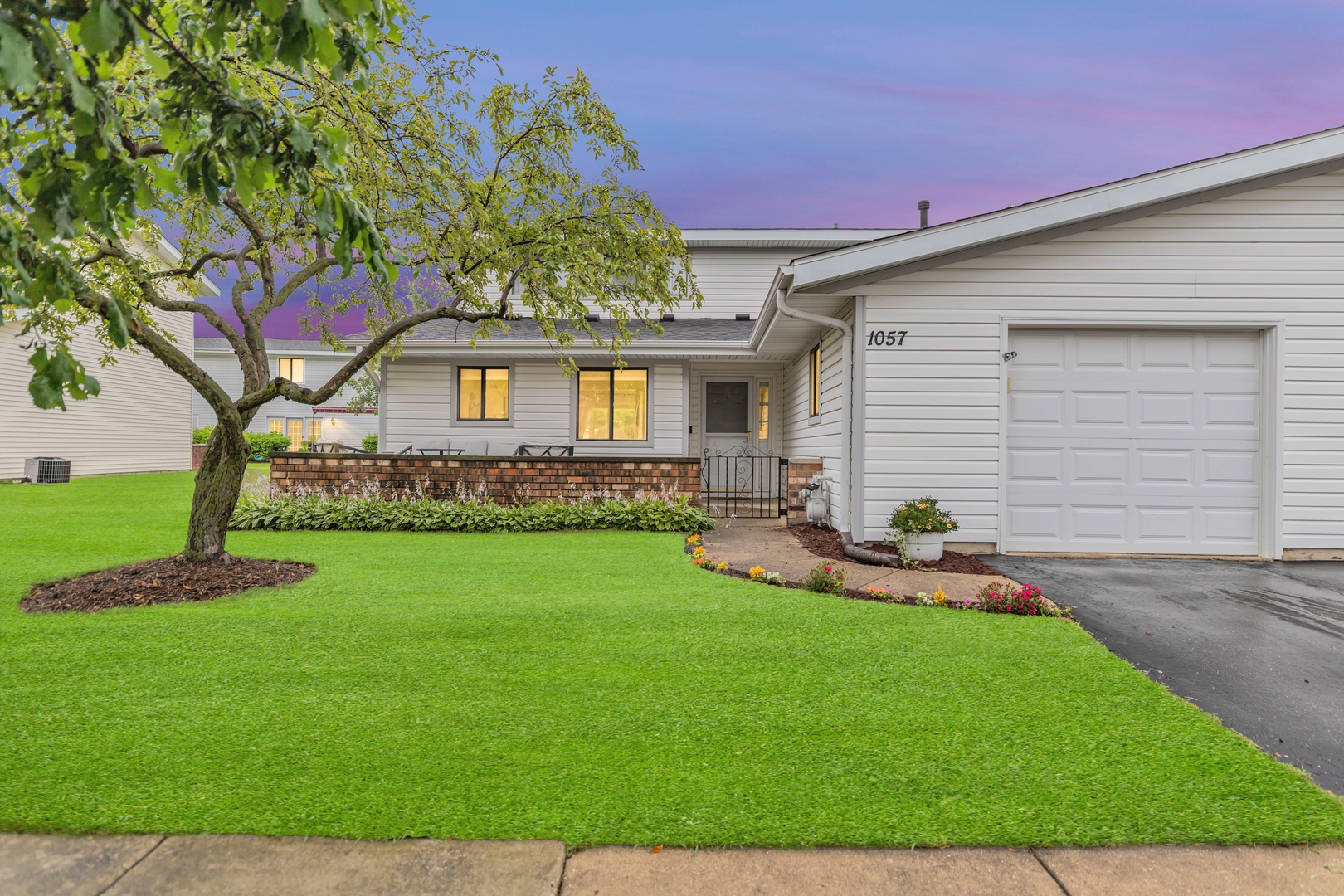 1057 Shannock Lane