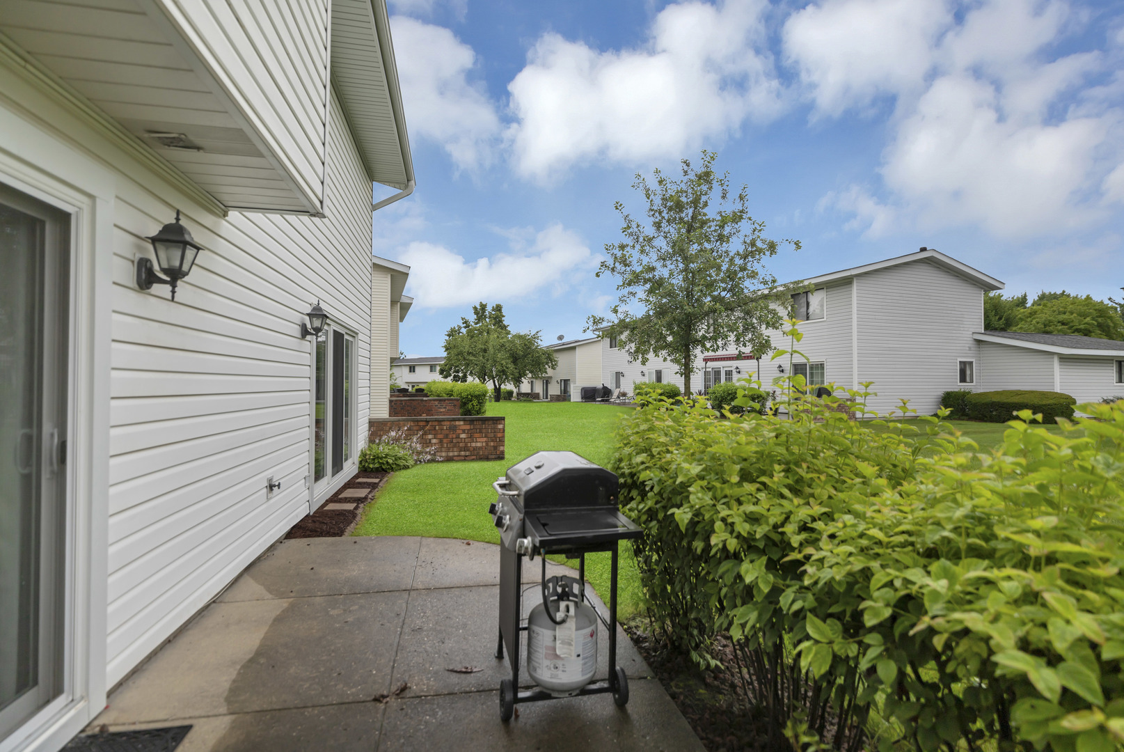 1057 Shannock Lane