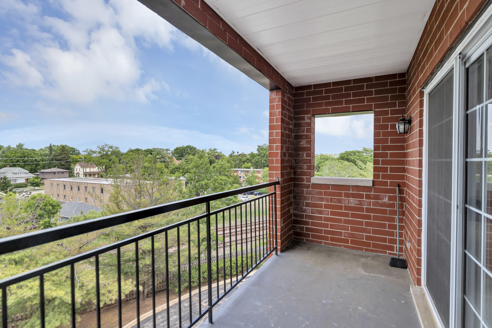 59 S Hale Street Unit: 402