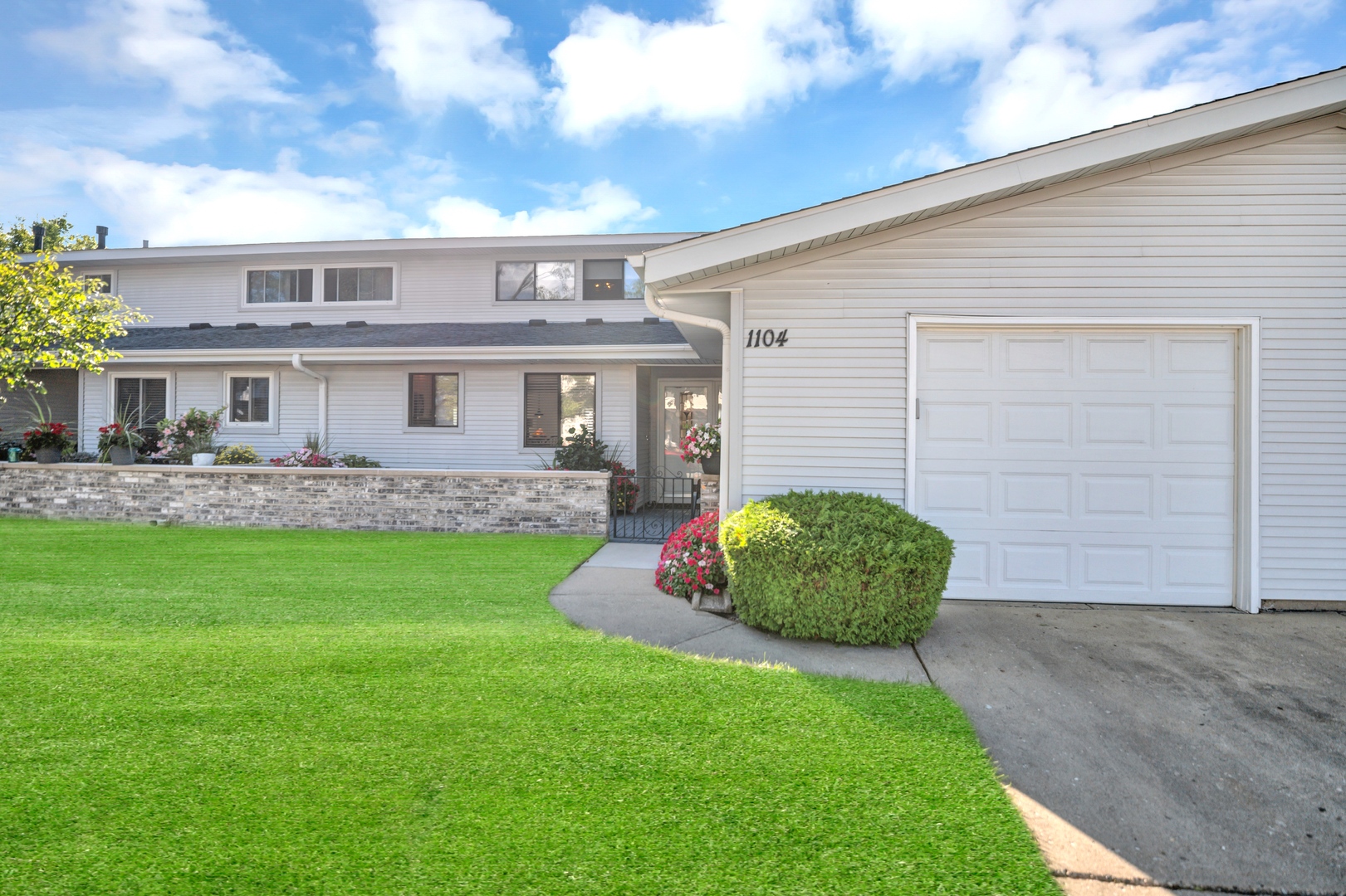 1104 Taunton Court