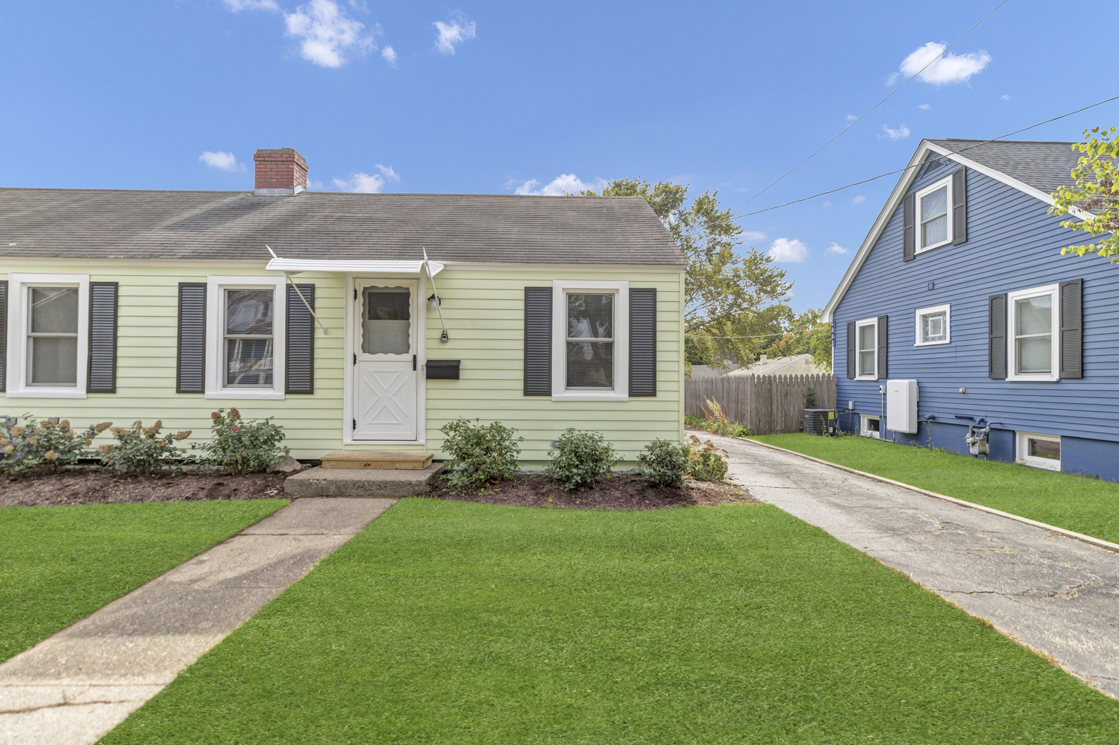 345 Illinois Street