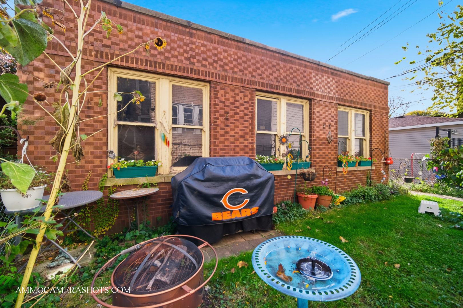 2045 W Farragut Avenue Unit: 3