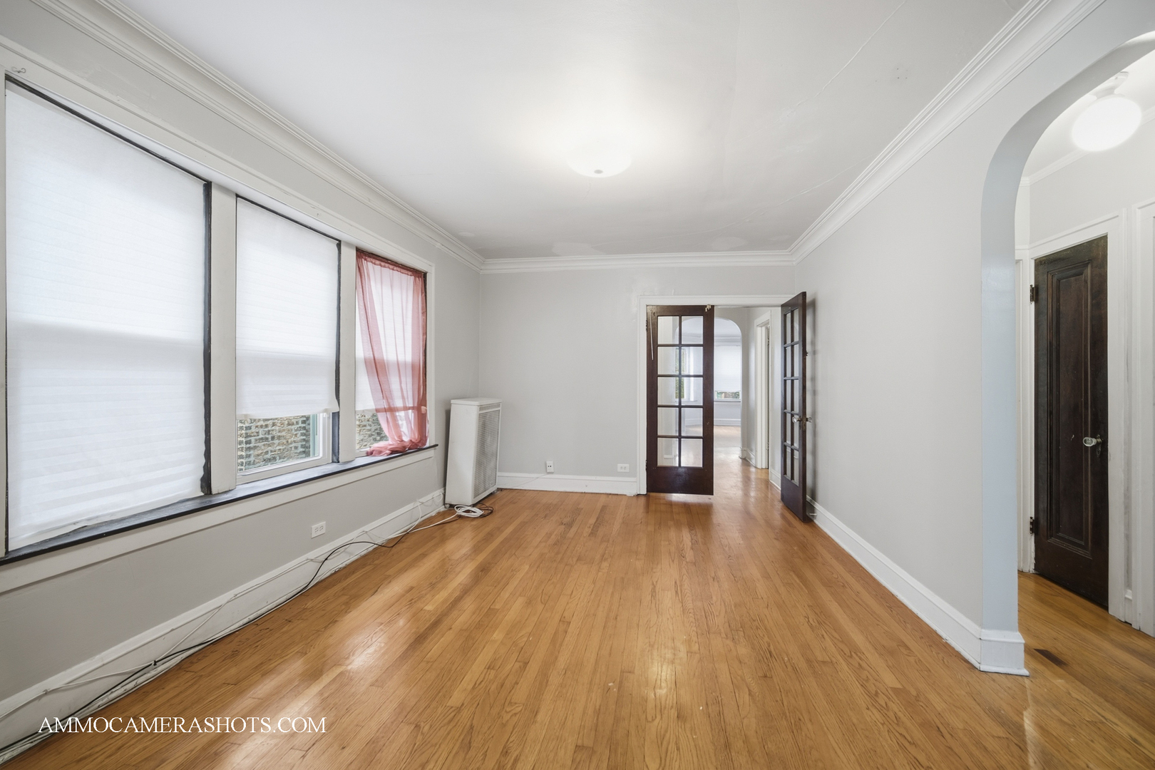 2045 W Farragut Avenue Unit: 3