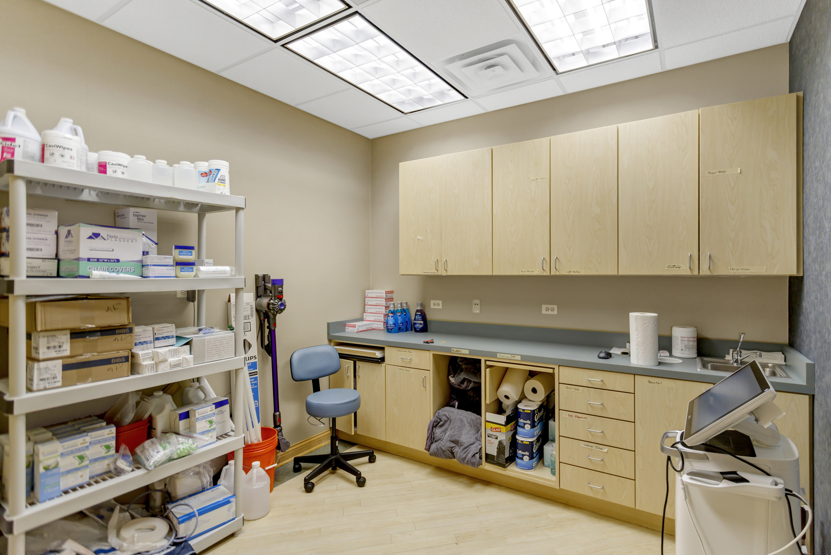 1500 CARLEMONT Drive Unit: F