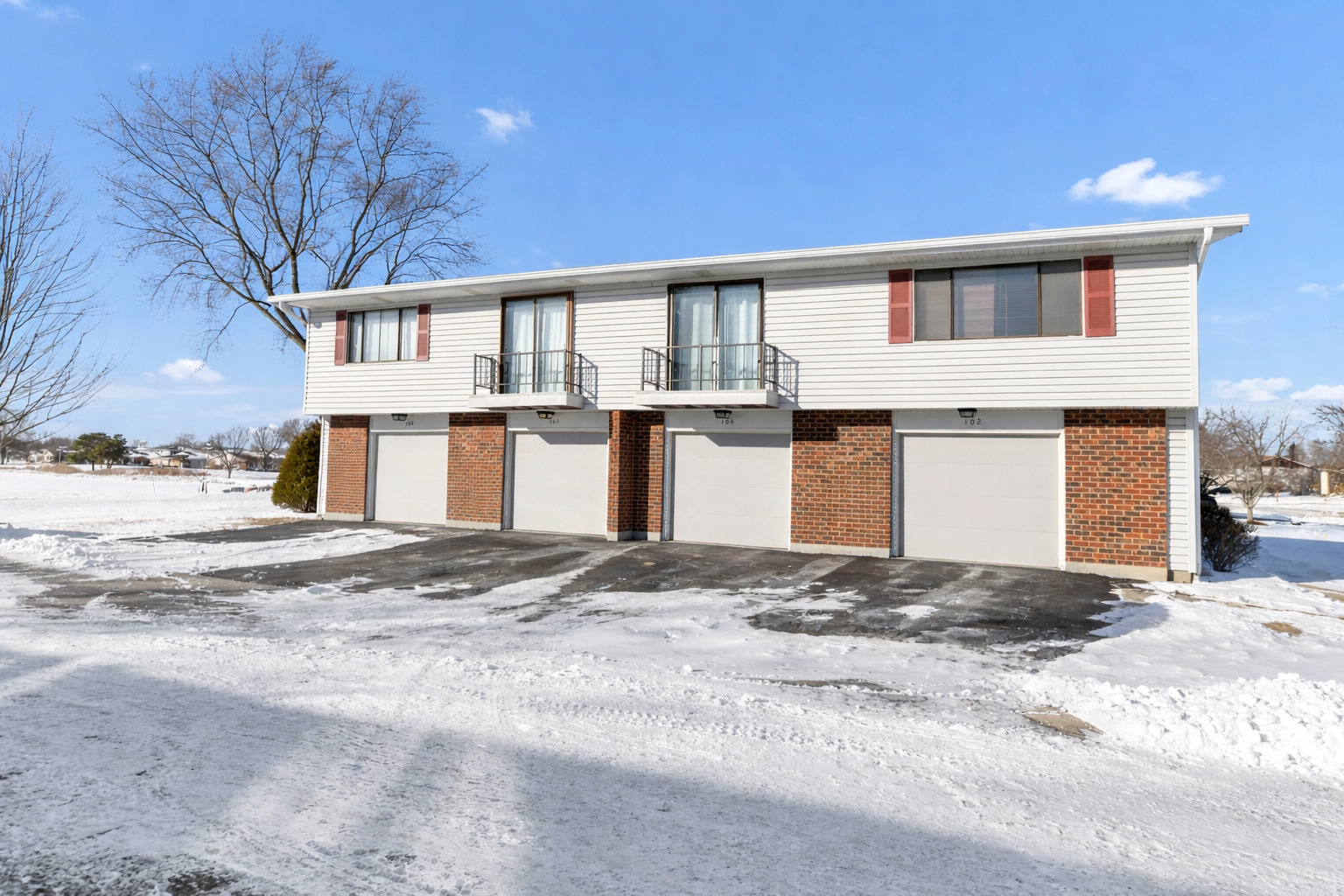 106 N SALEM Drive Unit: 106