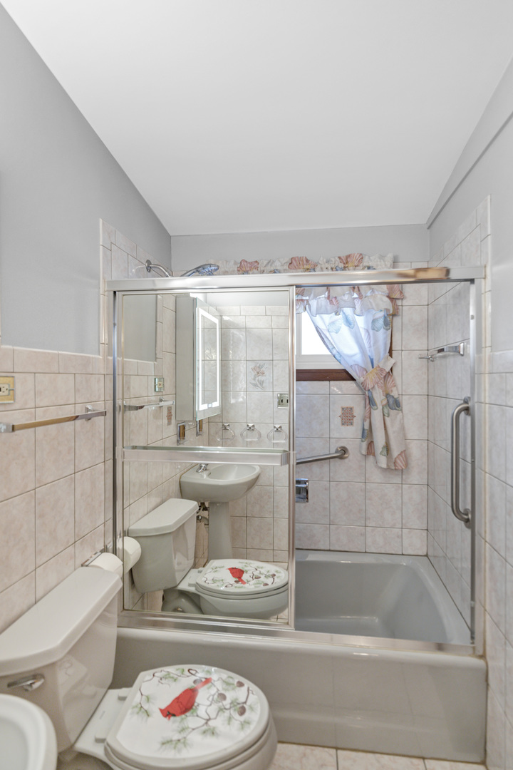 1505 S Stewart Avenue