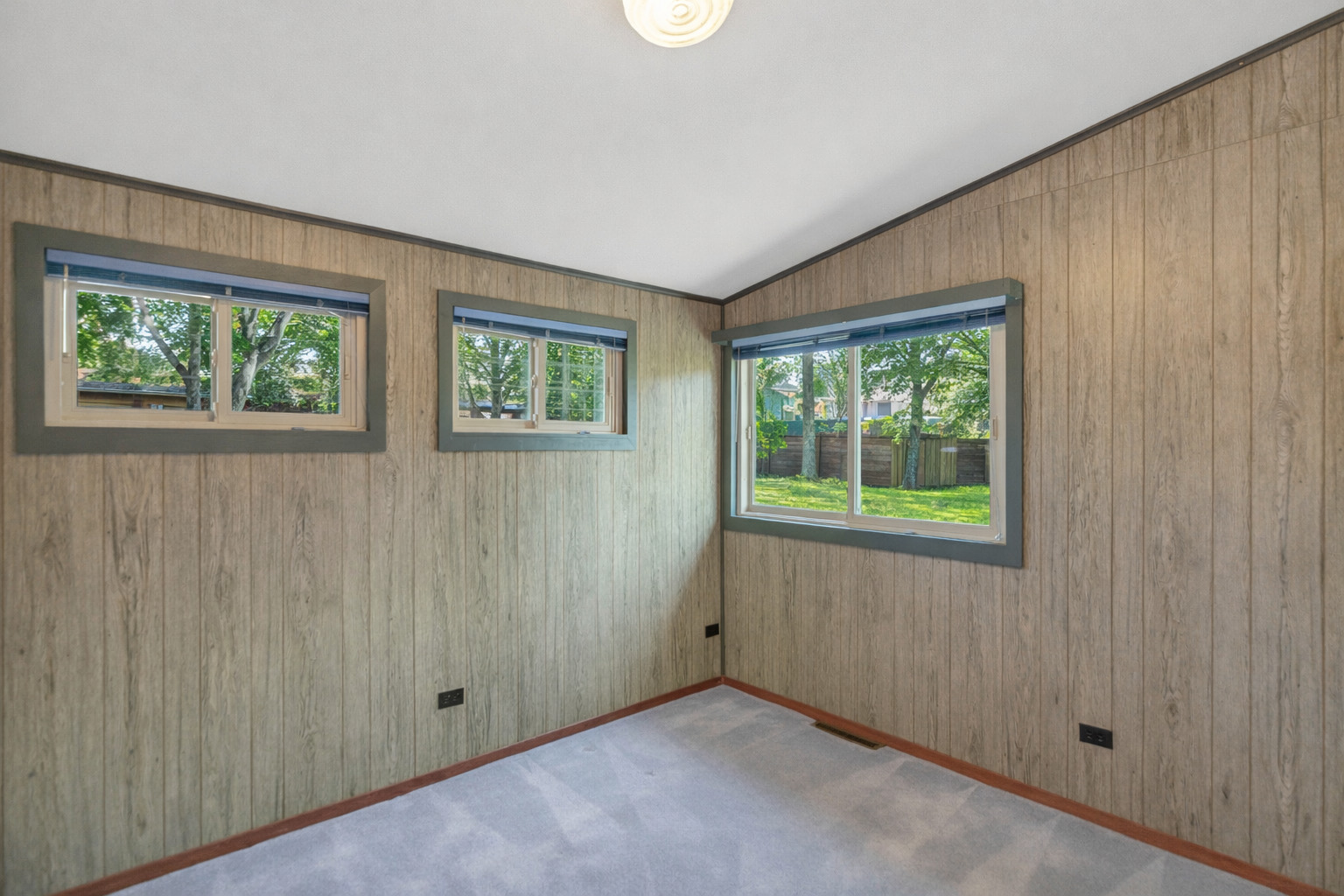 1505 S Stewart Avenue