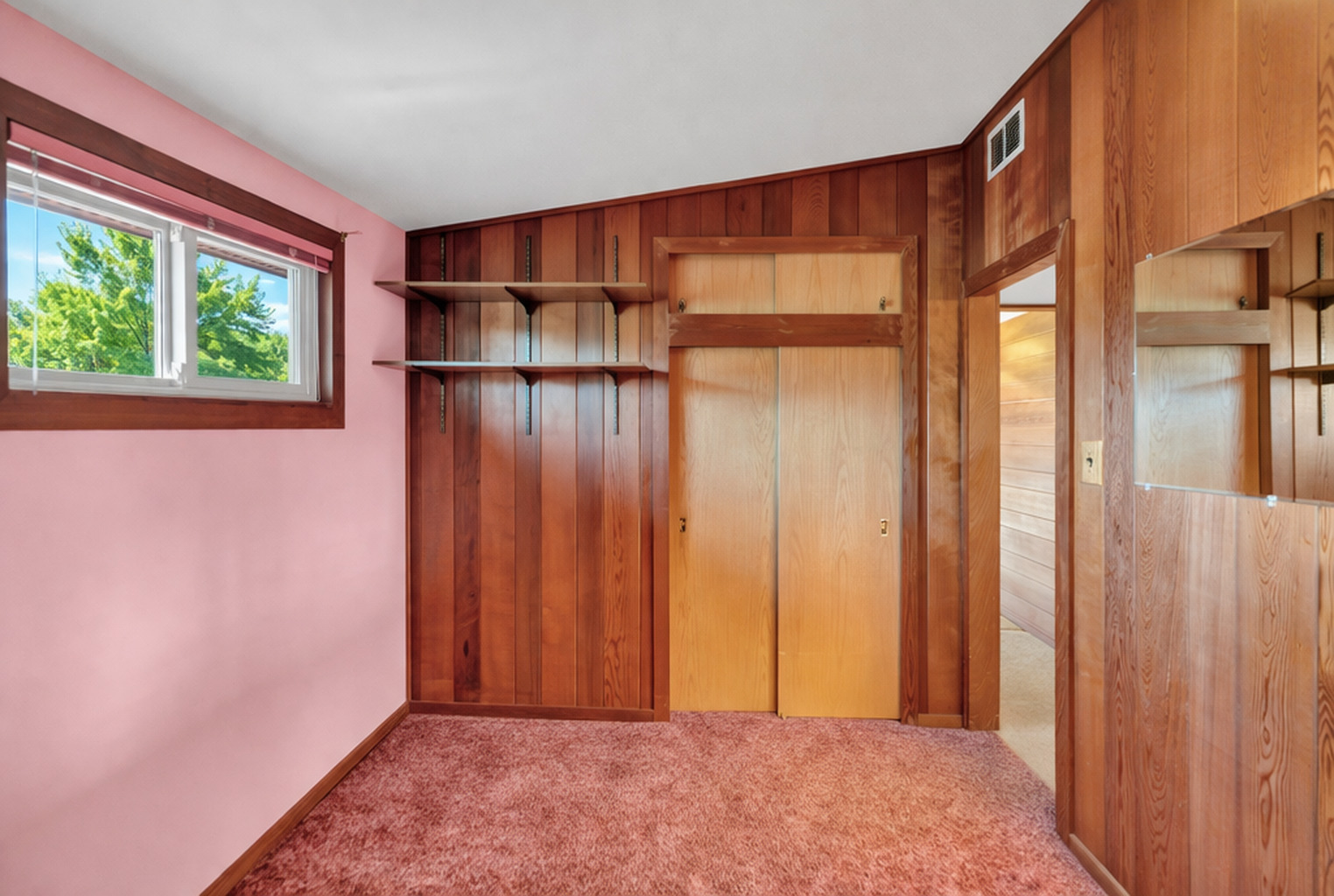 1505 S Stewart Avenue