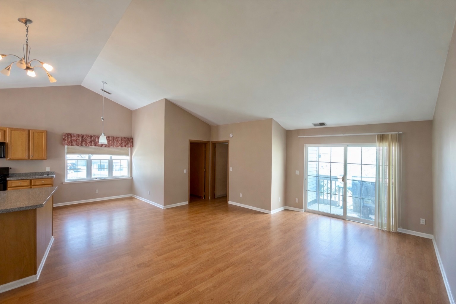 1960 HERON Avenue Unit: B