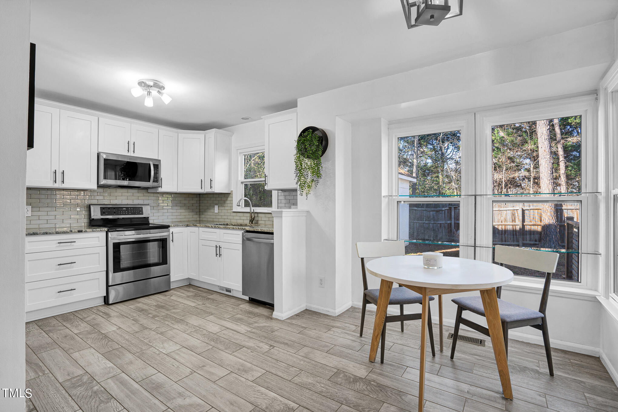 4605 Hollirose Place